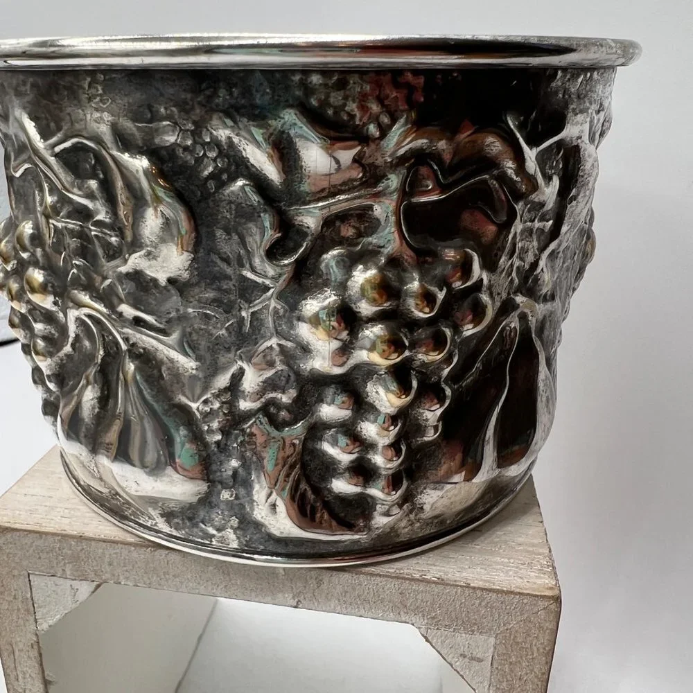De Uberti Italy Silver Plated Majolica Wine Bottle Coaster Grapes Pears